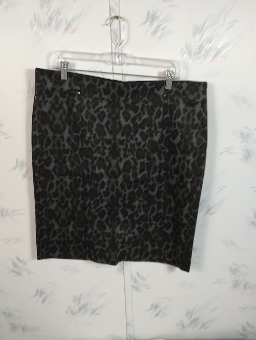 89th & Madison Animal Print Skirt XL